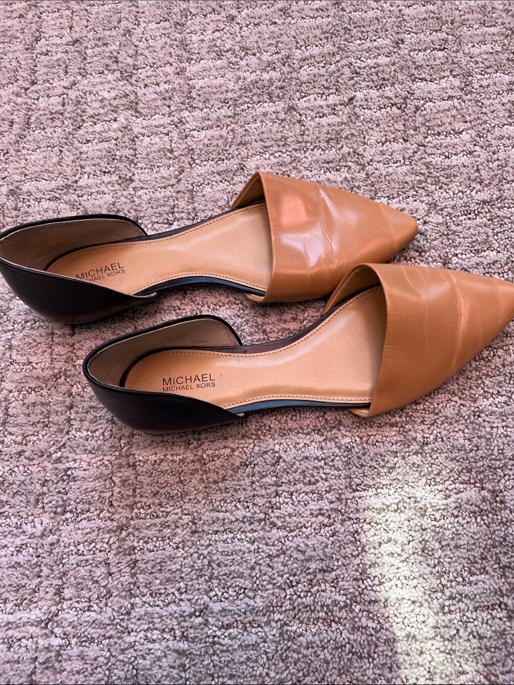 MICHAEL Michael Kors Women’s Julieta Black & Tan Pointed D'Orsay Flats - Picture 5 of 5
